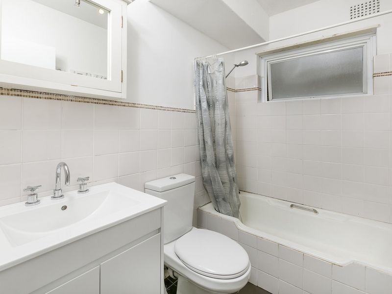 1/15 Kooloora Ave, Freshwater NSW 2096