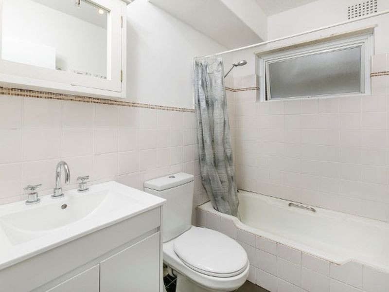 1/15 Kooloora Ave, Freshwater NSW 2096