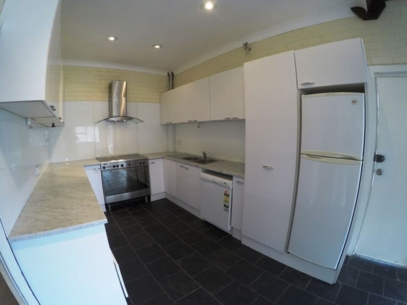 17 Moore St, Clontarf NSW 2093