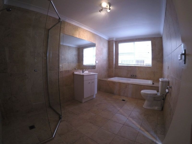 17 Moore St, Clontarf NSW 2093