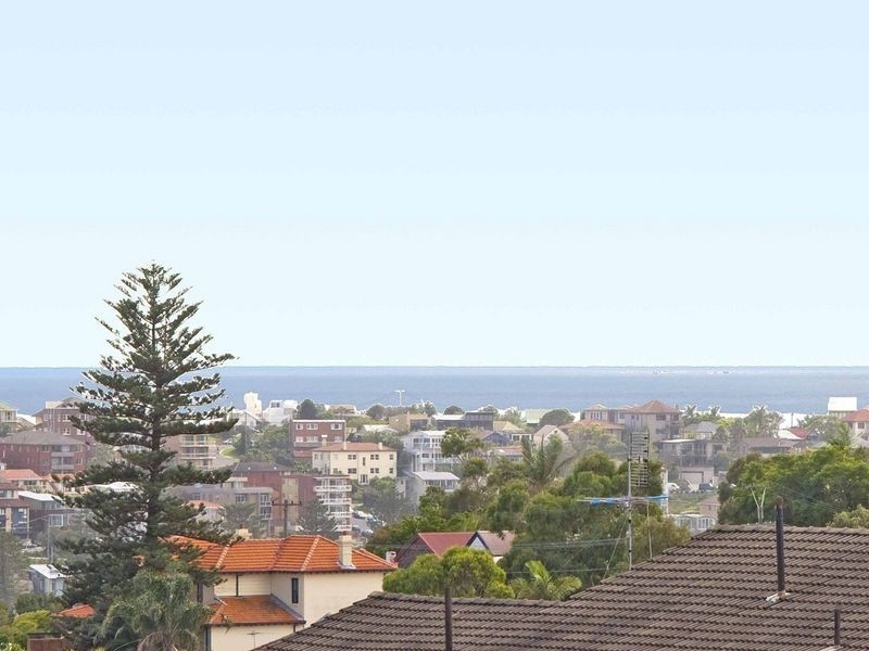 2/4 Hilltop Crescent, Fairlight NSW 2094