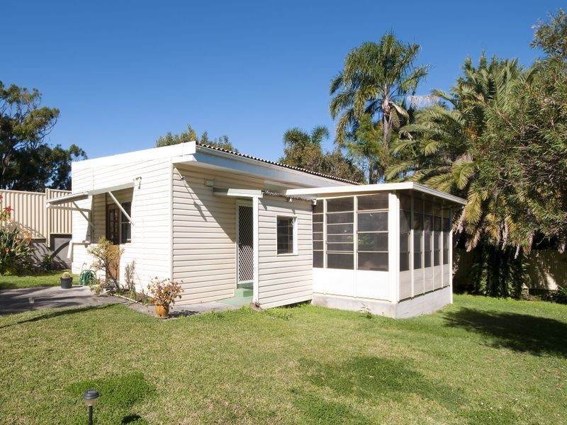 94 Soldiers Avenue, Freshwater NSW 2096