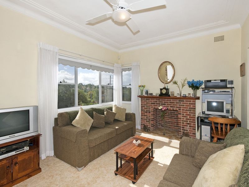 33 Fromelles Avenue, Seaforth NSW 2092