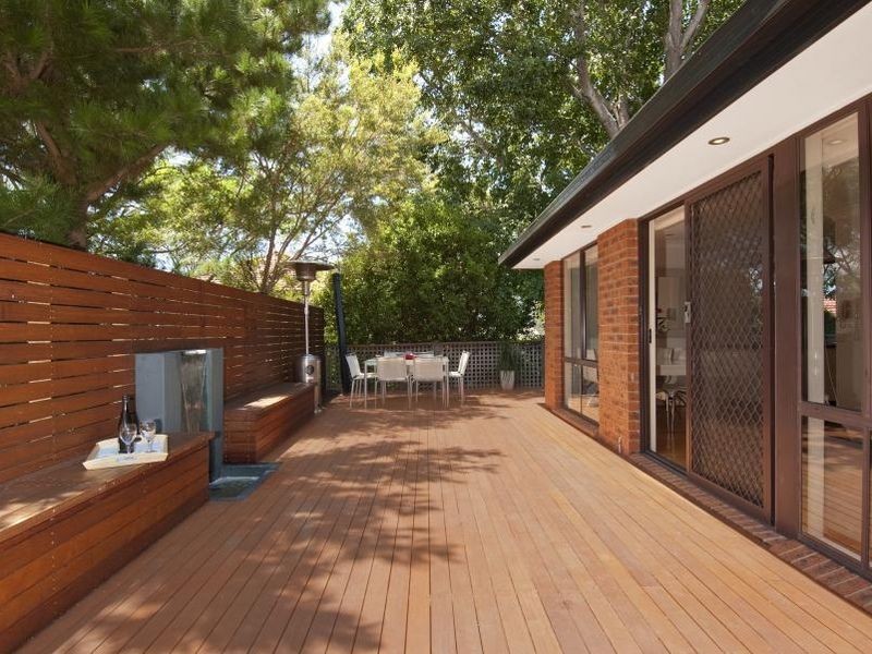 2 Peronne Parade, Allambie NSW 2100