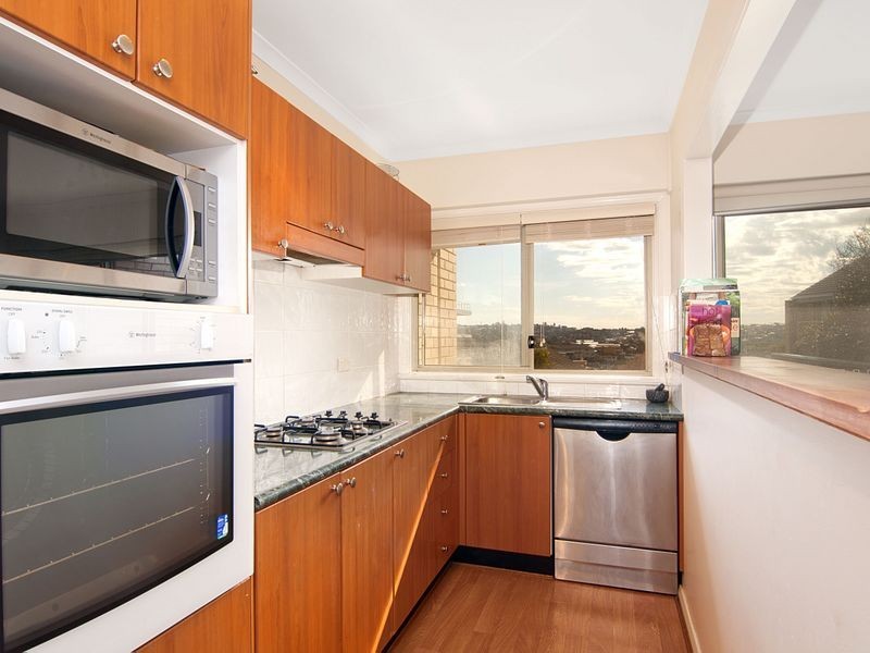 25/2-4 Beach Street, Curl Curl NSW 2096