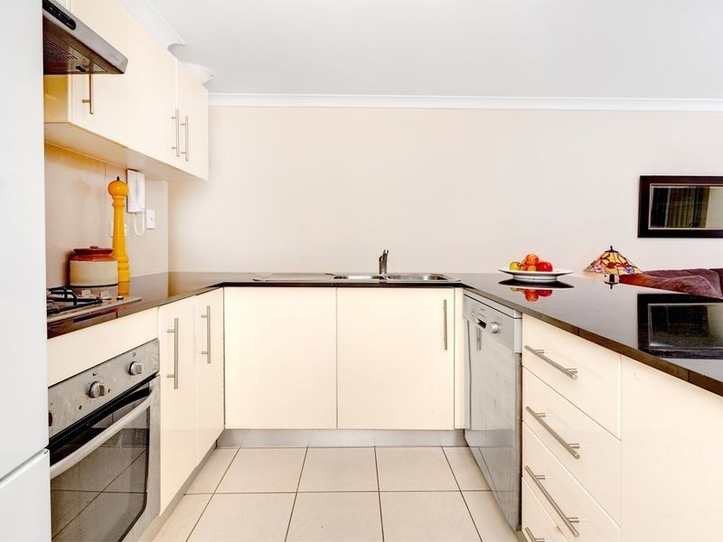 6/8-10 Shackel Avenue, Brookvale NSW 2100