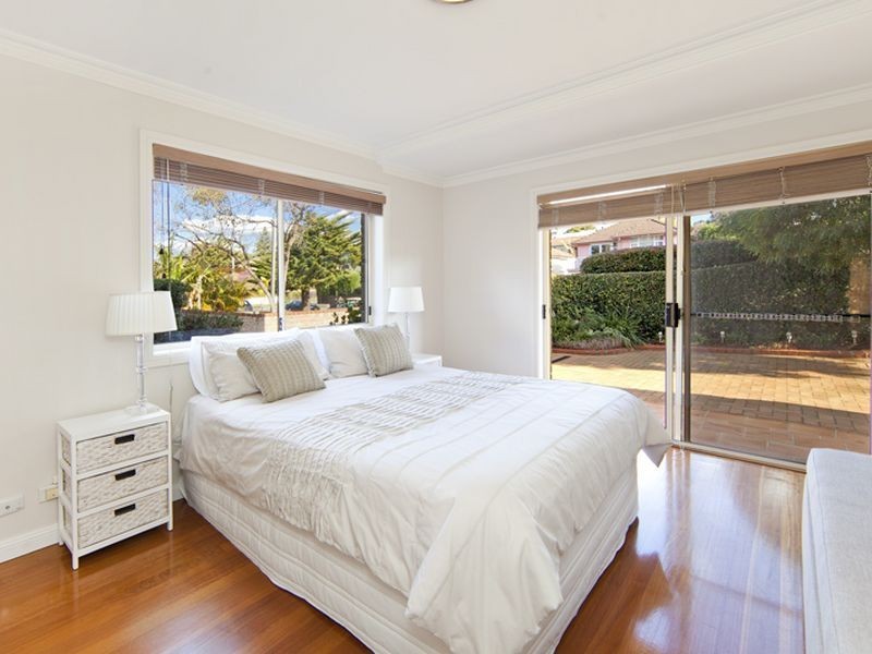 8a Kooloora Avenue, Freshwater NSW 2096