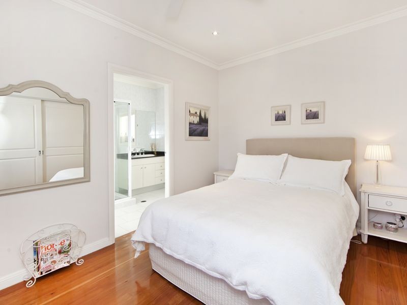 8a Kooloora Avenue, Freshwater NSW 2096