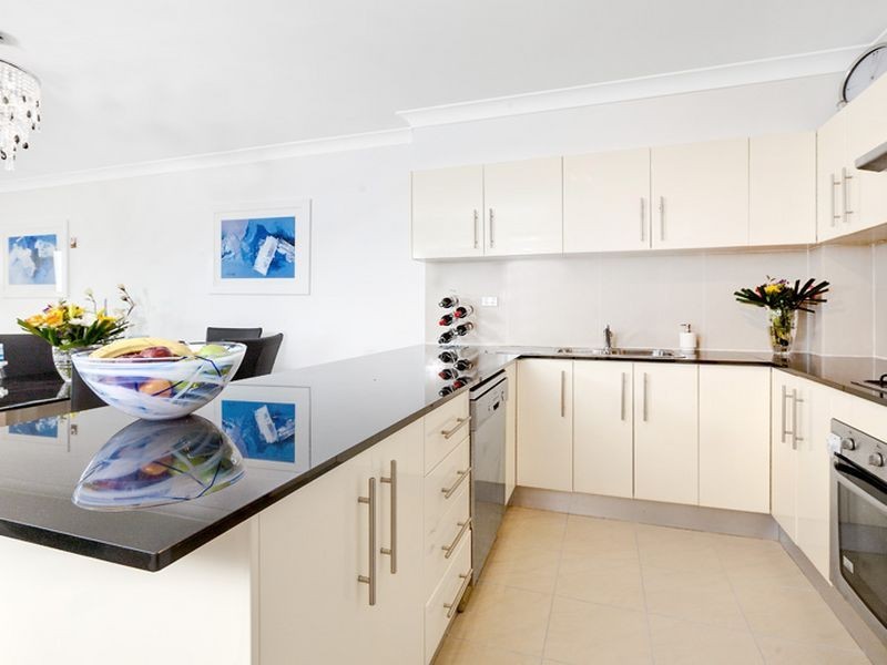 11/8 Shackel Avenue, Brookvale NSW 2100