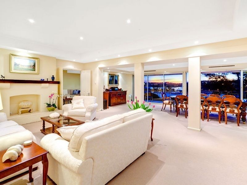 19 Peronne Avenue, Clontarf NSW 2093