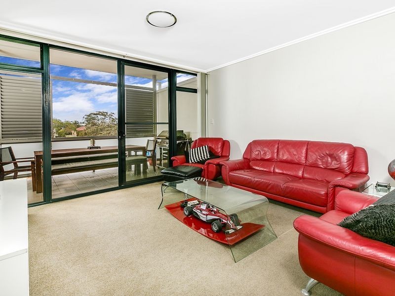 10/21 Shackel Avenue, Brookvale NSW 2100