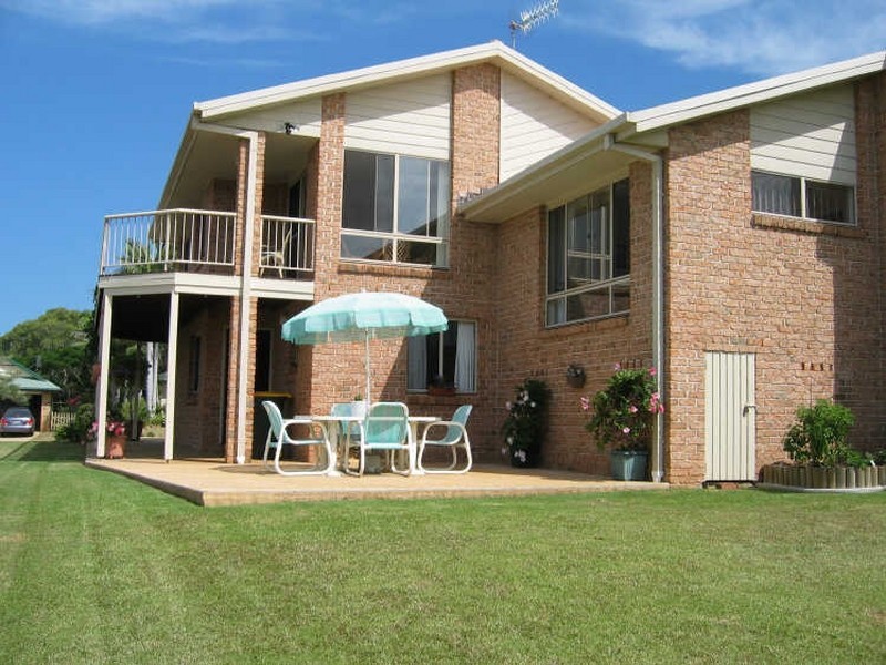 24 Yallakool Drive, Ocean Shores NSW 2483