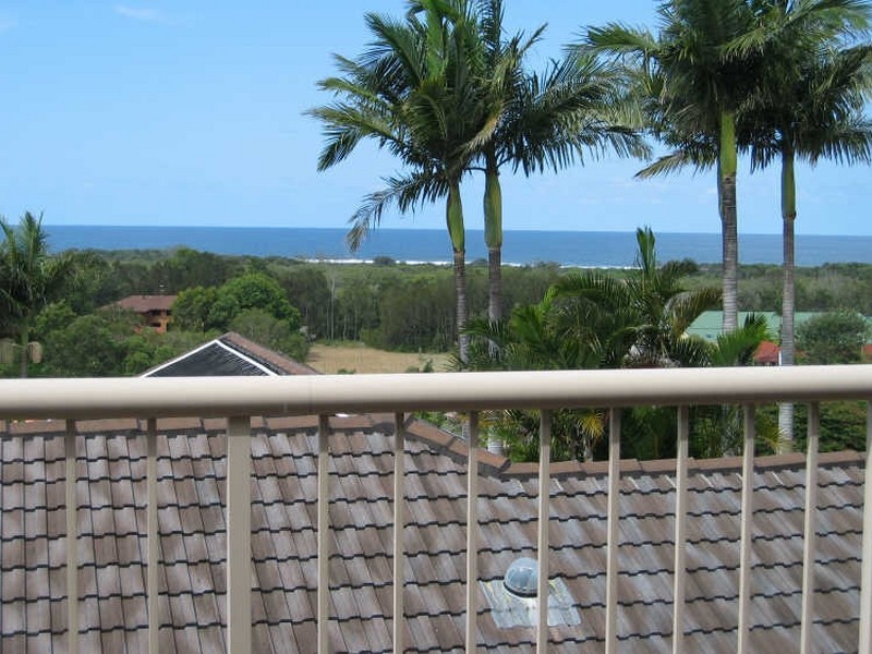 24 Yallakool Drive, Ocean Shores NSW 2483