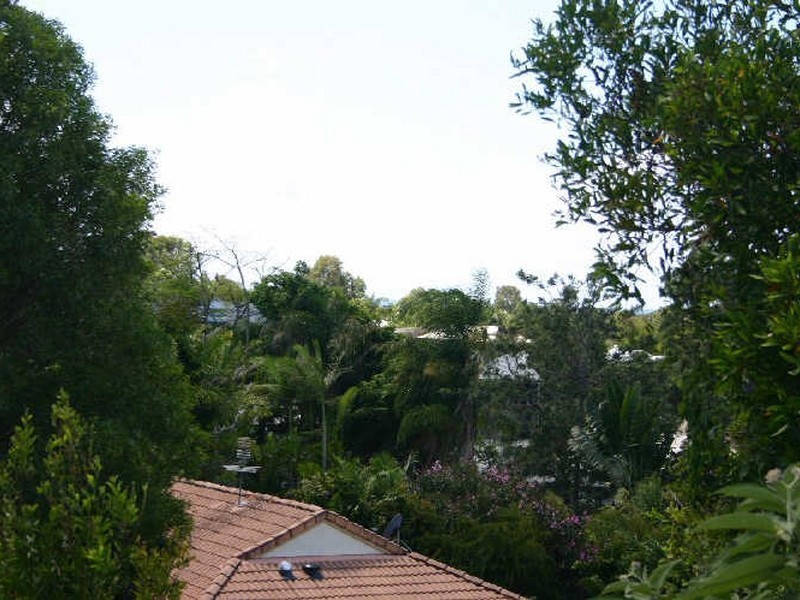 10 Gira Pl, Ocean Shores NSW 2483