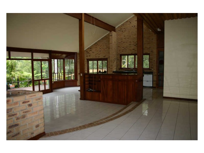 26 Larelar Court, Ocean Shores NSW 2483