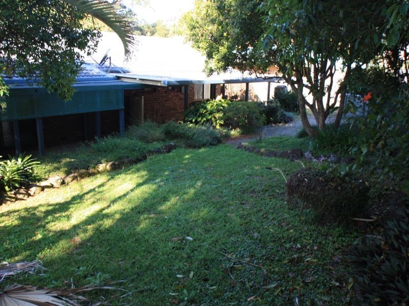 4 Dandaloo Way, Ocean Shores NSW 2483