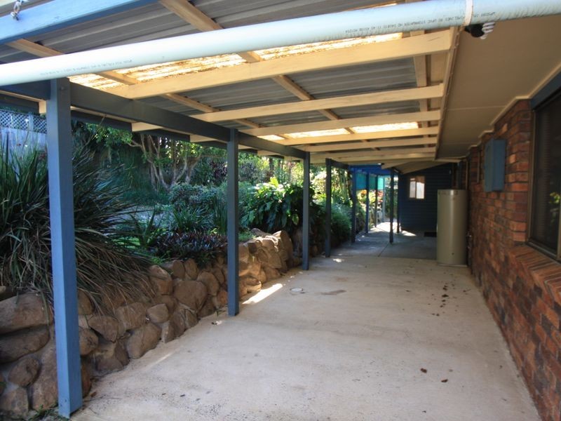 4 Dandaloo Way, Ocean Shores NSW 2483