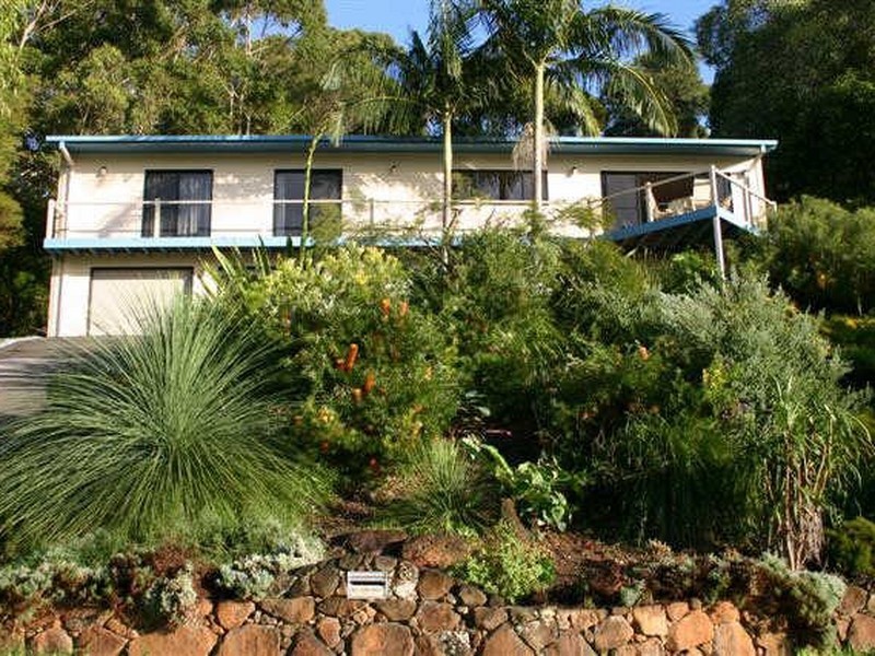 30 Banool Cct, Ocean Shores NSW 2483