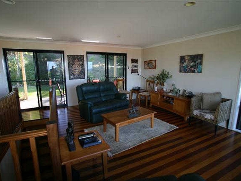 30 Banool Cct, Ocean Shores NSW 2483
