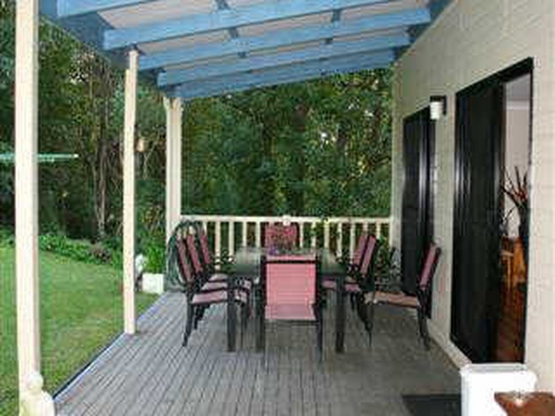 30 Banool Cct, Ocean Shores NSW 2483