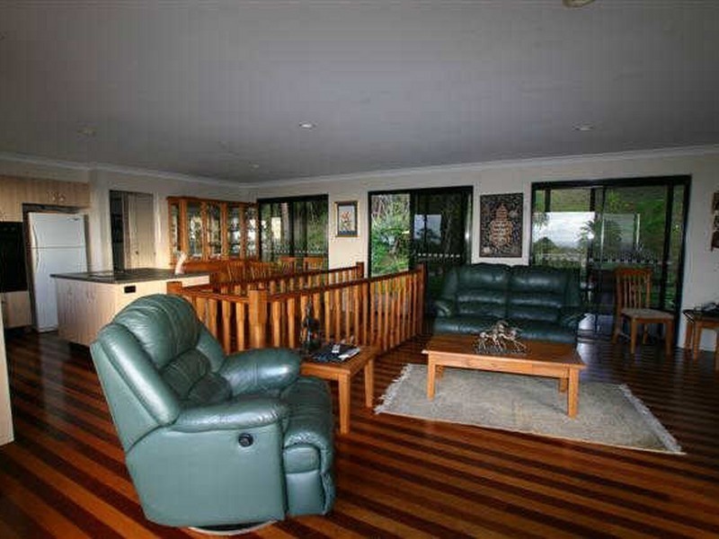 30 Banool Cct, Ocean Shores NSW 2483