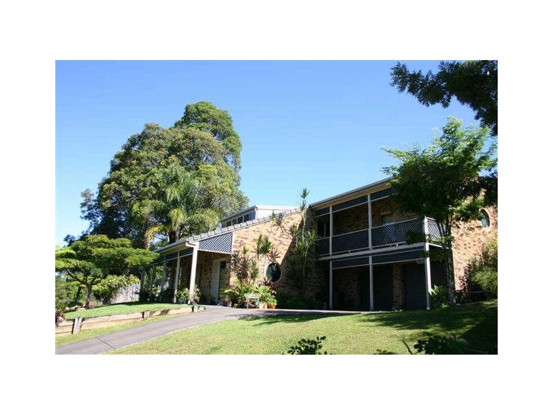 61 Balemo Drive, Ocean Shores NSW 2483