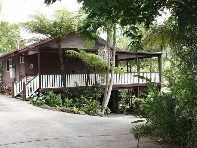 8 Kiyung Crt, Ocean Shores NSW 2483