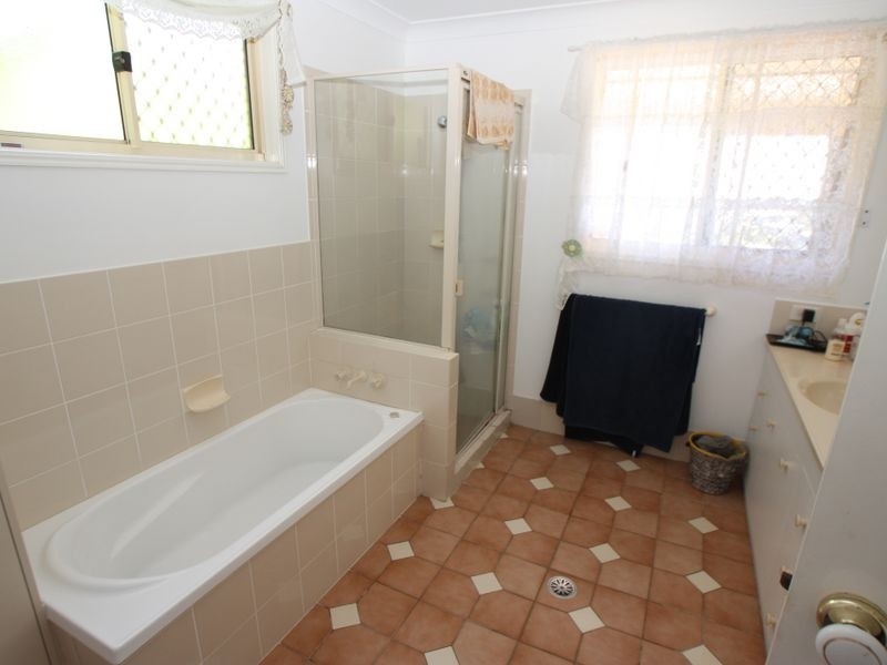 25 Banool Circuit, Ocean Shores NSW 2483