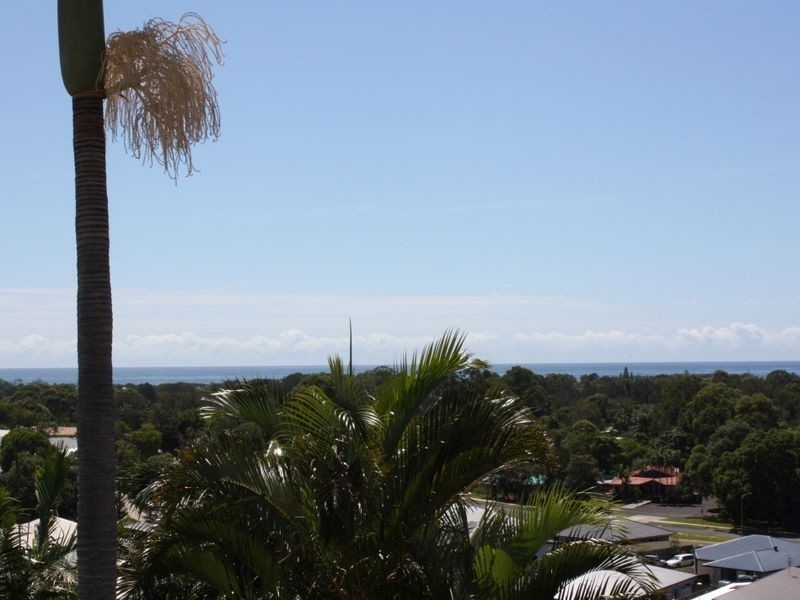 25 Banool Circuit, Ocean Shores NSW 2483