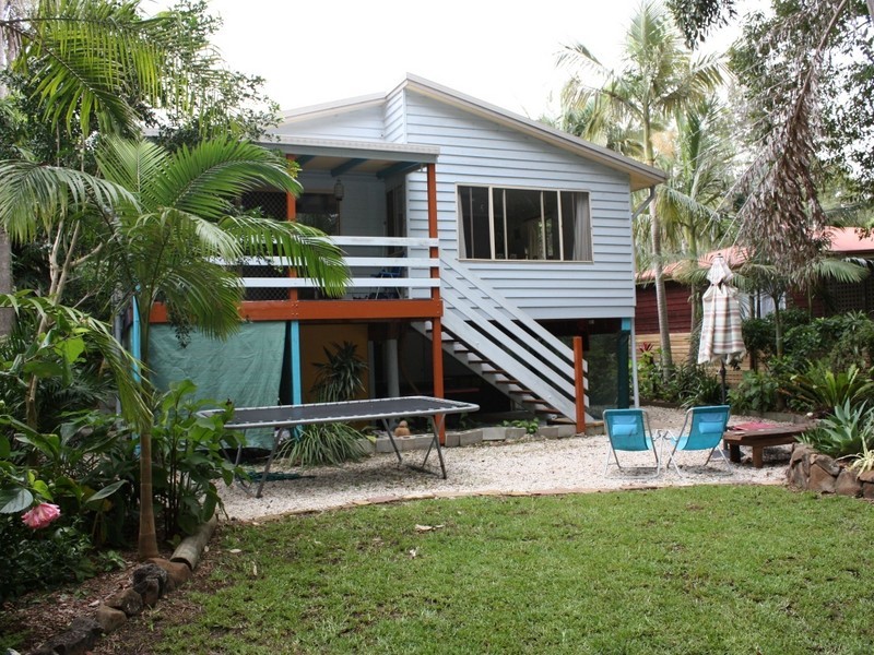 25 Peter Street, South Golden Beach NSW 2483