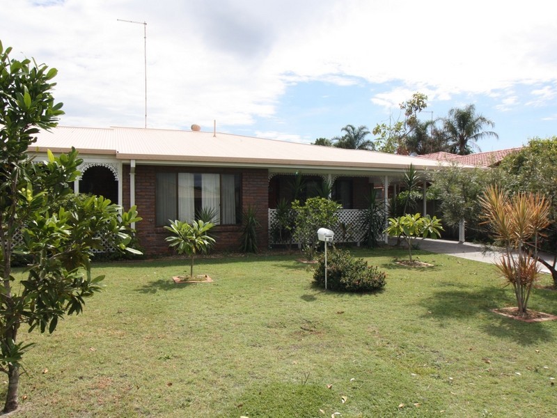 2/23 Victoria Avenue, Pottsville NSW 2489