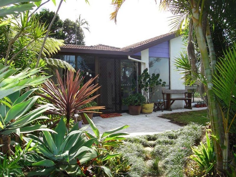 22 Goondooloo Drive, Ocean Shores NSW 2483