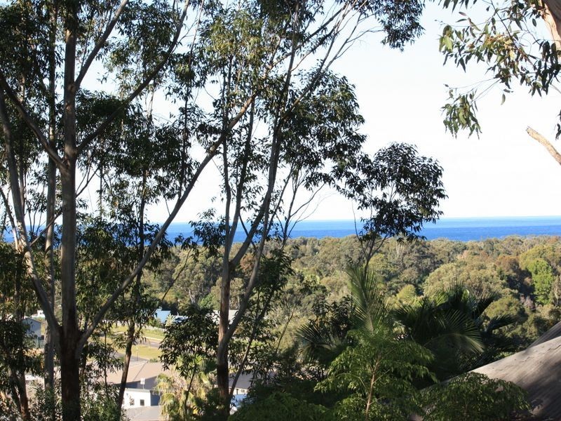 14 Banool Circuit, Ocean Shores NSW 2483