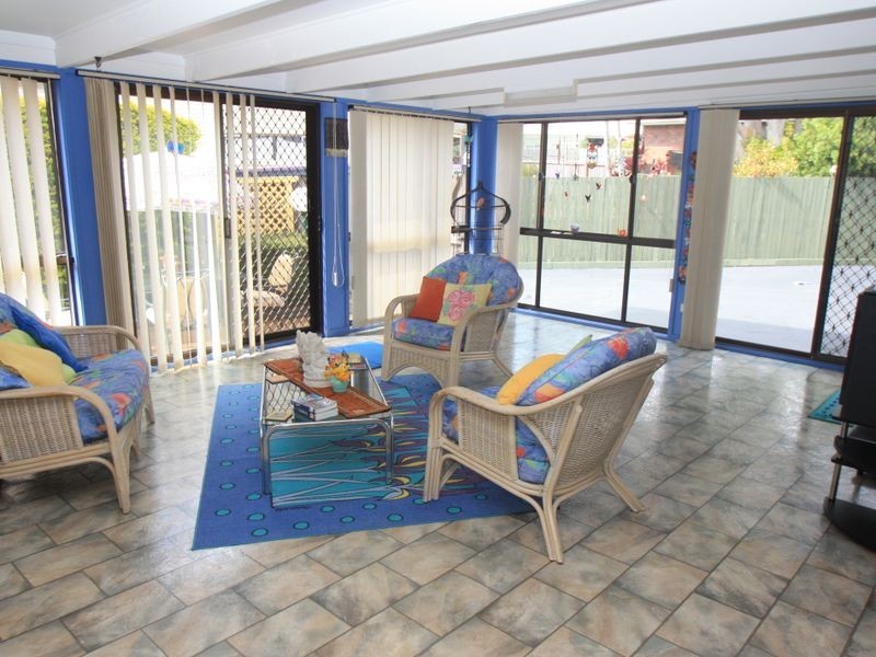 7 Narrogal Court, Ocean Shores NSW 2483