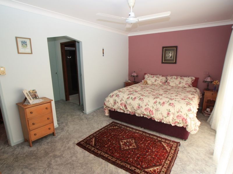 7 Narrogal Court, Ocean Shores NSW 2483