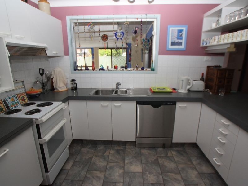 7 Narrogal Court, Ocean Shores NSW 2483