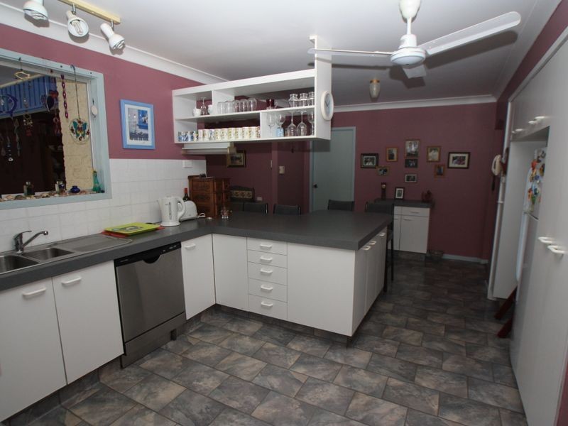 7 Narrogal Court, Ocean Shores NSW 2483