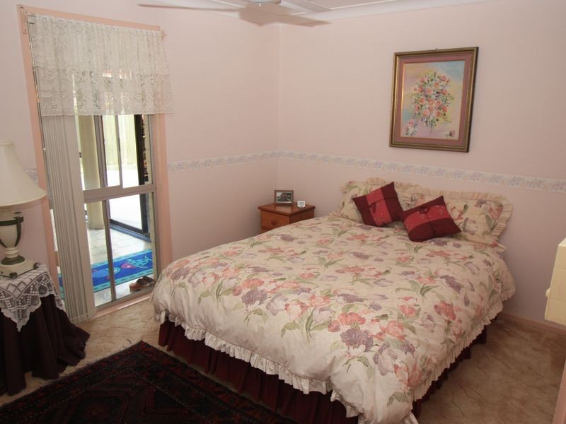 7 Narrogal Court, Ocean Shores NSW 2483