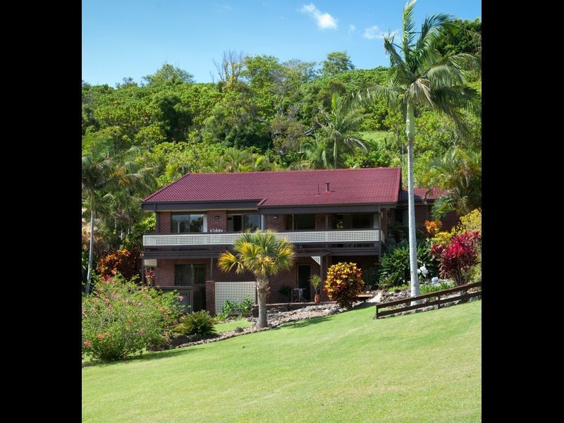 8 Tongarra Drive, Ocean Shores NSW 2483