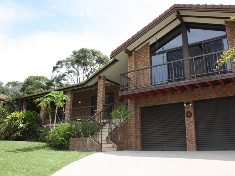 14 Walgooan Way, Ocean Shores NSW 2483
