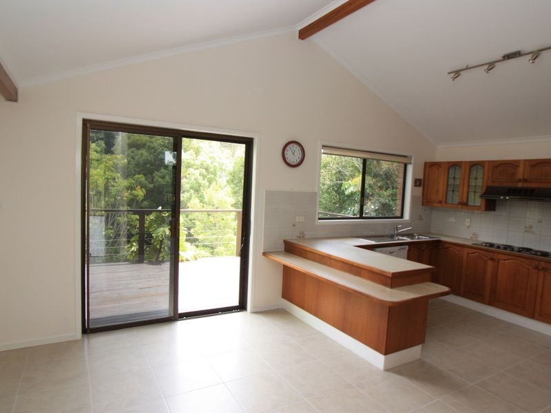 14 Walgooan Way, Ocean Shores NSW 2483