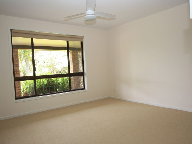 14 Walgooan Way, Ocean Shores NSW 2483