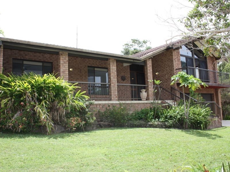 14 Walgooan Way, Ocean Shores NSW 2483