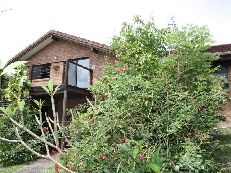 14 Walgooan Way, Ocean Shores NSW 2483