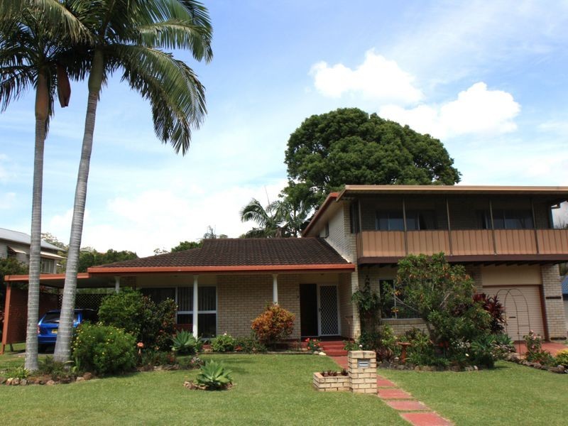 5 Narrogal Court, Ocean Shores NSW 2483