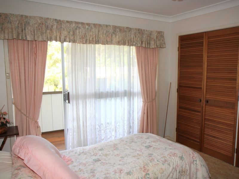 5 Narrogal Court, Ocean Shores NSW 2483