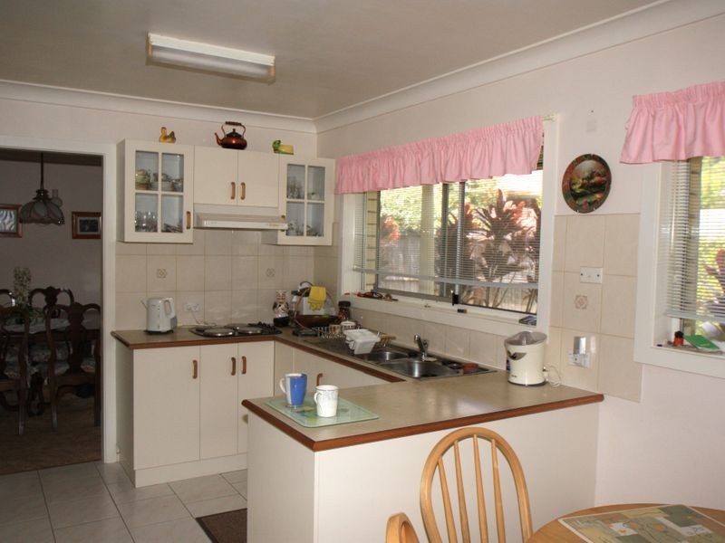 5 Narrogal Court, Ocean Shores NSW 2483