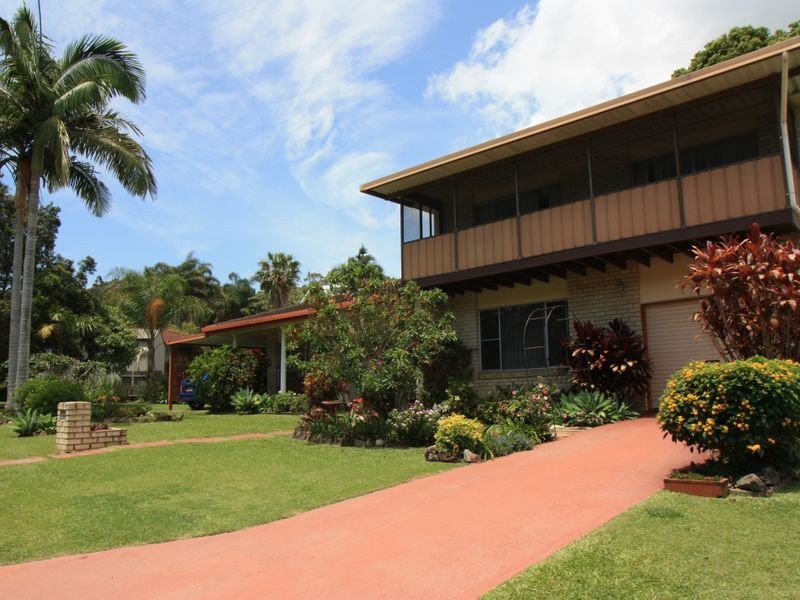 5 Narrogal Court, Ocean Shores NSW 2483