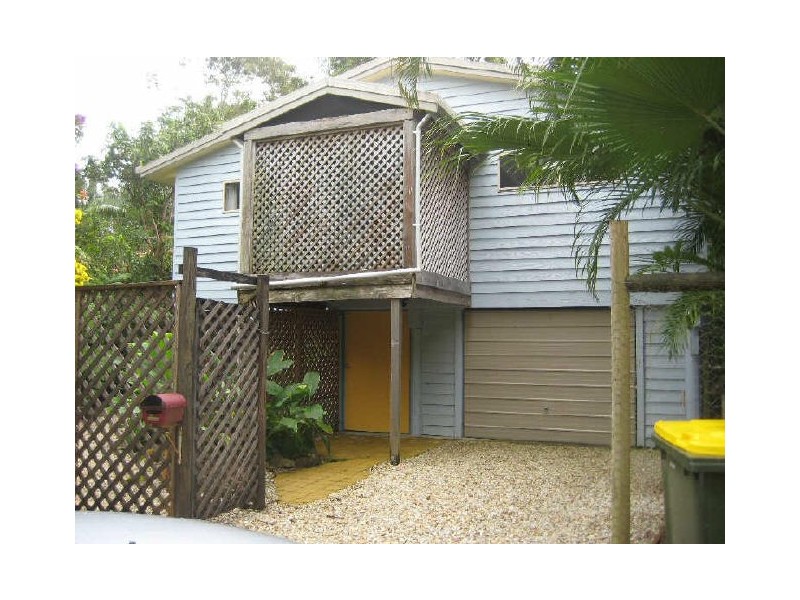 25 PETER STREET, South Golden Beach NSW 2483