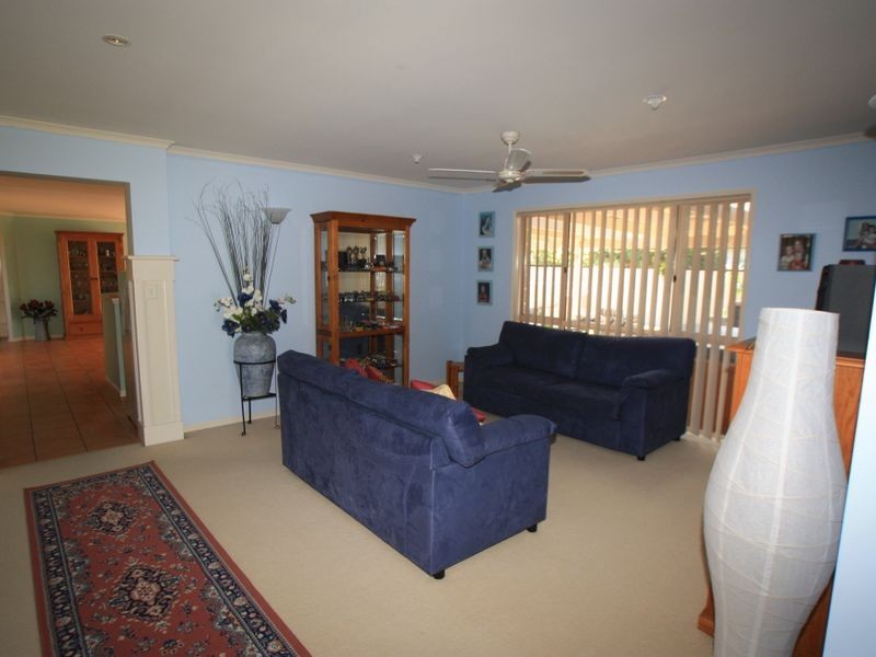 9 Natan Court, Ocean Shores NSW 2483